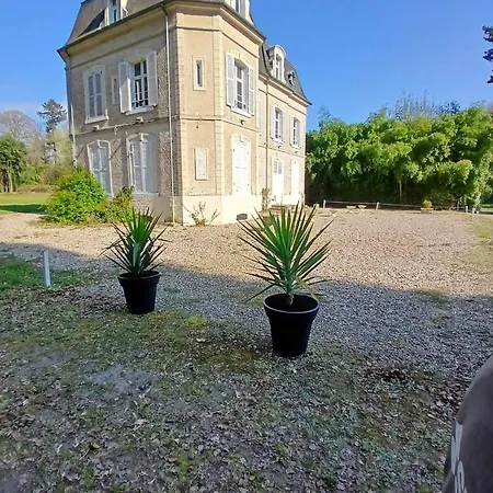 Caleche, Au Chateau Au Milieu D Un Bois En Baie De Somme Apartment